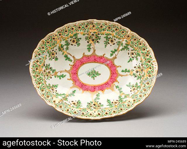 Pierced Dish - About 1775 - Worcester Porcelain Factory Worcester, England, founded 1751 - Artist: Worcester Royal Porcelain Company, Origin: Worcester
