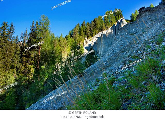 Val Sinestra, earth pyramids, Switzerland, Europe, canton, Graubünden, Grisons, Engadin, Engadine, Unterengadin, pyramids, erosion, erosion, wood, forest