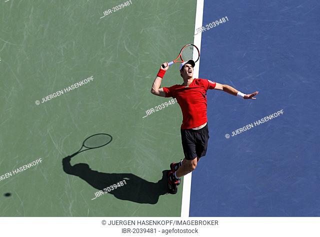 Andy Murray, GBR, during service, ITF Grand Slam tennis tournament, U.S. Open 2011, USTA Billie Jean King National Tennis Center, Flushing Meadows, New York