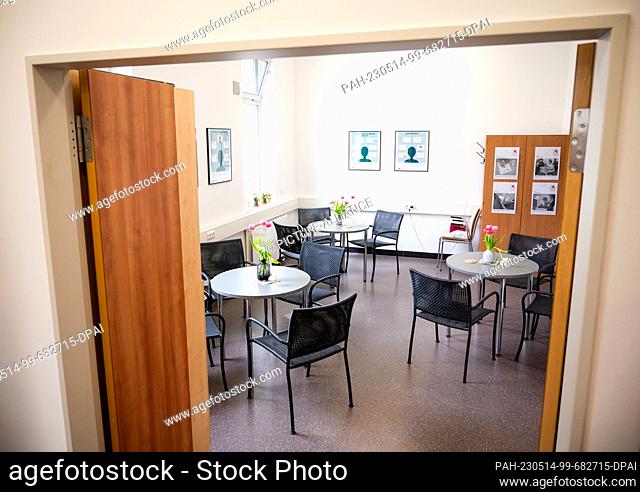 PRODUCTION - 10 May 2023, Hamburg: View of a group room in the psychiatric clinic of the Hamburg Asklepios Clinic North / Ochsenzoll