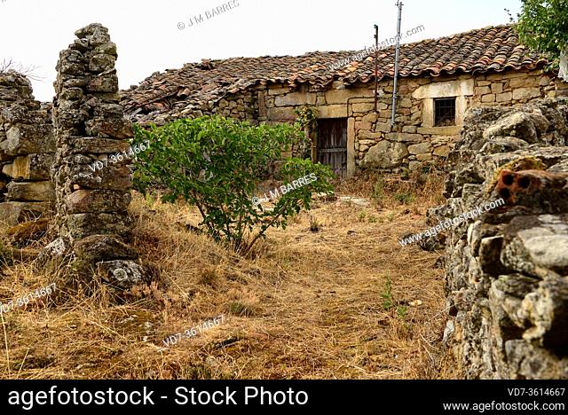 Mamoles, Fariza municipality. Traditional architecture, house in ruins. Zamora province, Castilla y Leon, Spain