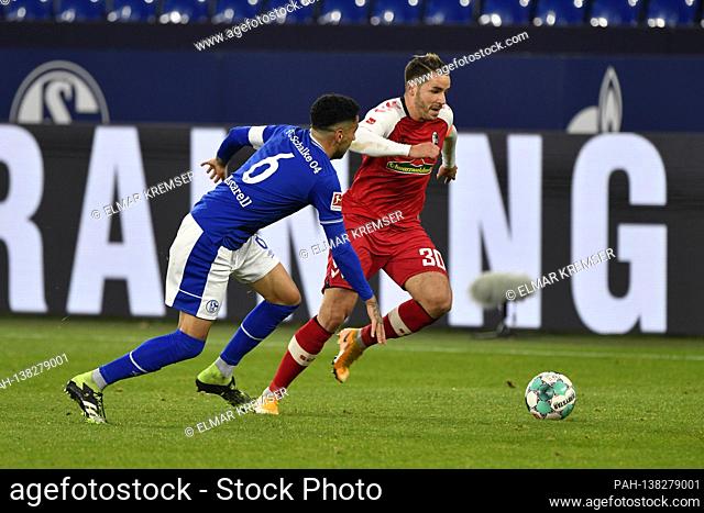 left to right Omar MASCARELL (GE) and Christian GUENTER (Gunter, FR), action, duels, football 1st Bundesliga, 12th matchday