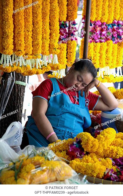 SALE OF ORCHIDS, TROPICAL FLOWERS IN THE PAK KHLONG TALAT FLOWER MARKET, BANGKOK, THAILAND, ASIA
