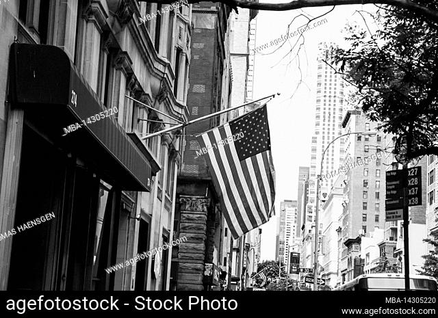 5 AV/W 29 ST, New York City, NY, USA, American Flag