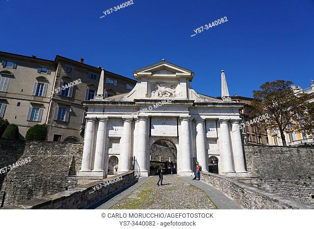 The San Giacomo gate and the Venetian walls, Unesco heritage, Bergamo Alta, Bergamo, Lombardia, Italy, Europe