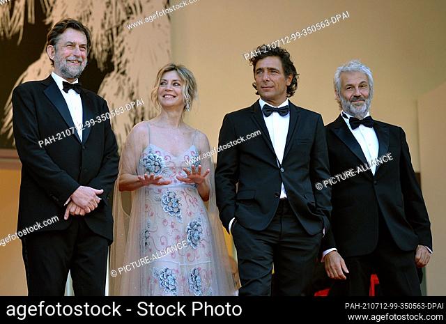 11 July 2021, France, Cannes: Nanni Moretti (l-r), Margherita Buy, Adriano Giannini and Domenico Procacci attend the screening of the film ""Tre Piani"" during...