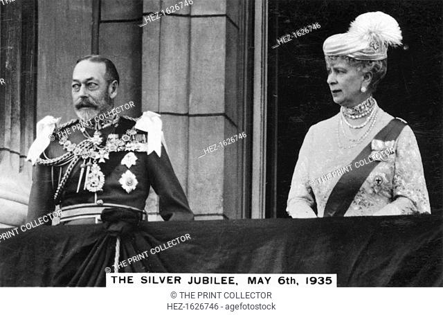 King George V's Silver Jubilee, London, 6th May, 1935. The King and Queen on the balcony of Buckingham Palace