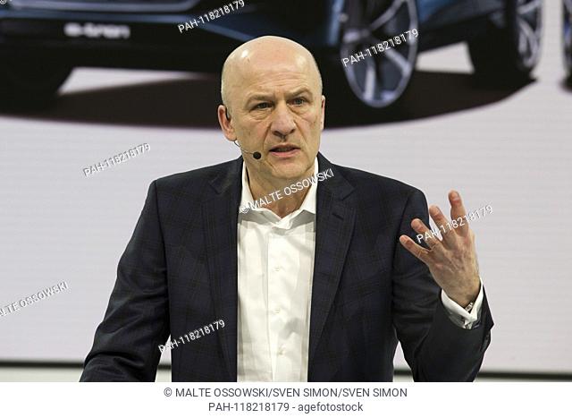 Frank WITTER, Finance & Controlling, Chief Financial Officer, CFO, Annual Press Conference of Volkswagen AG, Aktiengesellschaft in Wolfsburg on 12.03