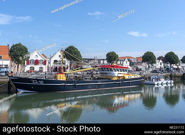 Trawlers at the Nieuwe Haven quay, Zierikzee, Zeeland, Netherlands, Europe