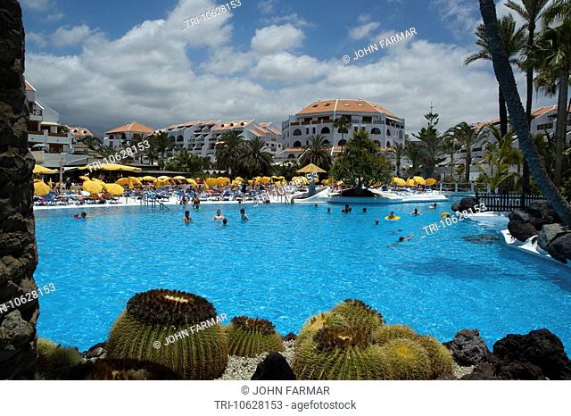 Apartments and pool at Parque Santiago III Tenerife - Playa de las Americas
