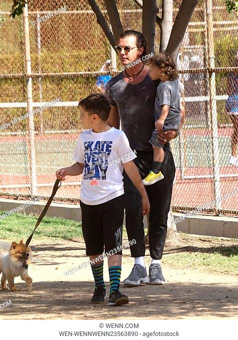 Gavin Rossdale enjoys an afternoon at the park with his three sons, Kingston, Zuma and Apollo, and their dog Featuring: Gavin Rossdale, Apollo Rossdale