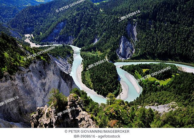 River bend of the Vorderrhein with railway bridge of the Rhaetian Railway, Ruinaulta valley, near Illanz, Canton of Graubünden, Switzerland