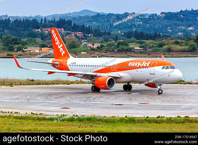 Korfu, Griechenland - 18. September 2020: Ein Airbus A320 Flugzeug der EasyJet mit dem Kennzeichen G-EZRX auf dem Flughafen Korfu (CFU) in Griechenland