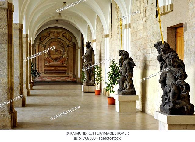 Baroque sculptures of saints, fresco by Siard Nosecky, cloister, Paradise Court, Strahov Monastery, Prague, Bohemia, Czech Republic, Europe