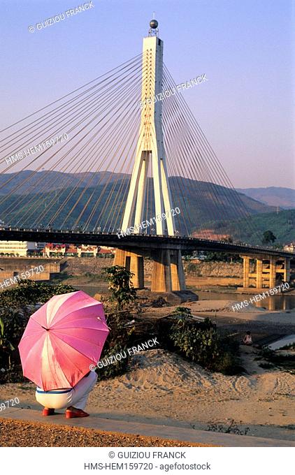 China, Yunnan province, Xishuangbanna region, Jinghong, bridge on Mekong