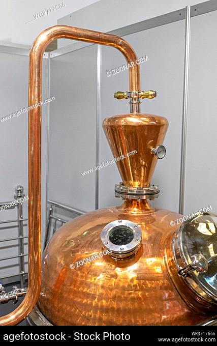 Classic Copper Distilling Alcohol Still Brewery Equipment