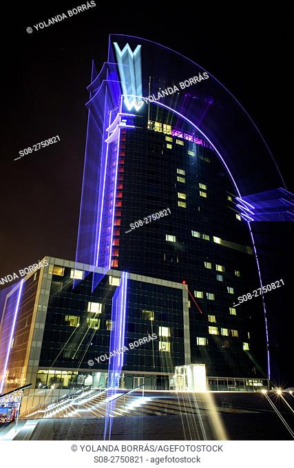 The W Barcelona hotel, also popularly known as Hotel Vela (Sail Hotel), It is a building that reaches a height of 99 m although its planned initial height was...