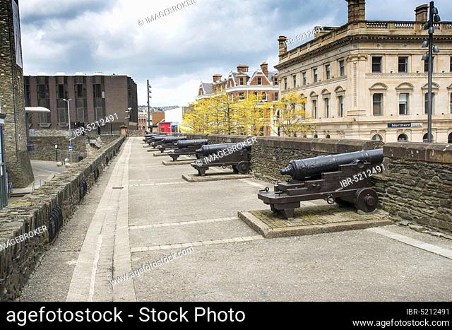 City Wall, Derry, Northern Ireland, Londonderry, Cannons