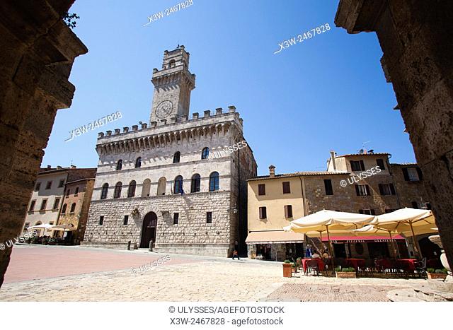 Palazzo del Capitano del Popolo, Piazza Grande, Montepulciano, Tuscany, Italy, Europe