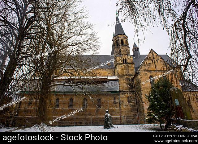 29 November 2023, Saxony-Anhalt, Hamersleben: The south side of the collegiate church of St. Pankratius. The sacred building was once the collegiate church of...