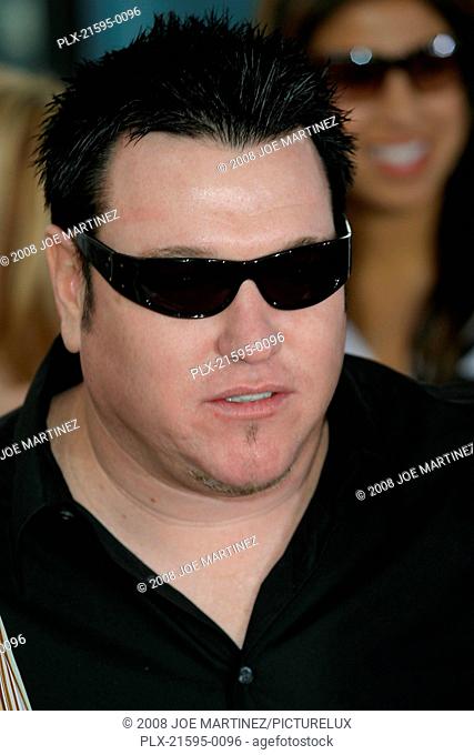 Dr. Seuss's: The Cat in the Hat Premiere 11-8-03 Smash Mouth lead singer Steve Harwell Photo By Joe Martinez