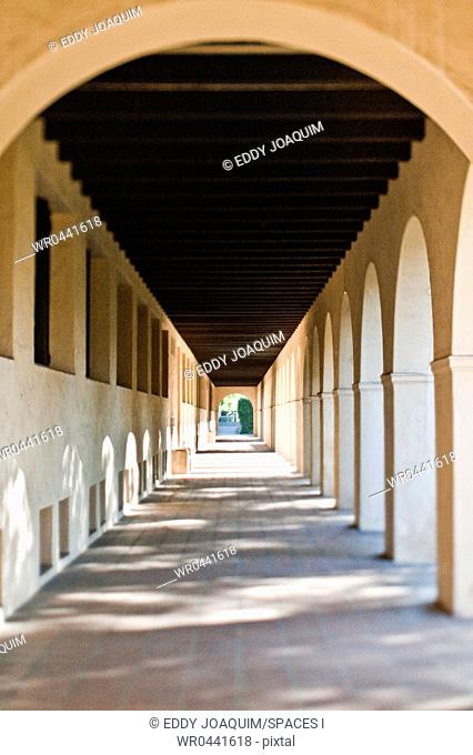 Length of a Colonnade