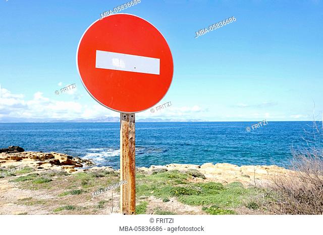 Sign, Passage prohibited, sign, attention, sea, the Mediterranean Sea, Majorca