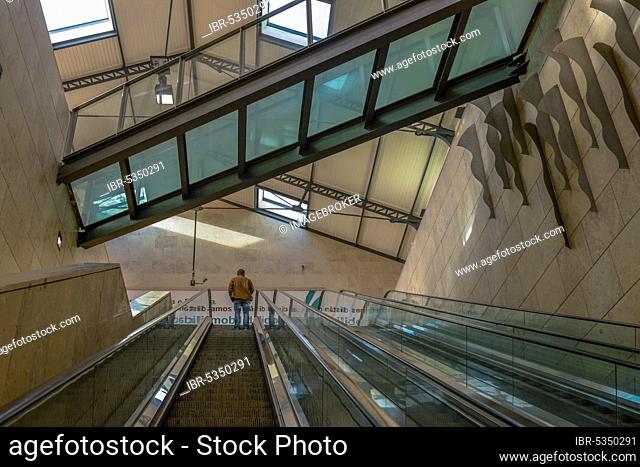 Escalator, Estacao de Caminhos de Ferro do Rossio Station, Rossio, Lisbon, Portugal, Europe