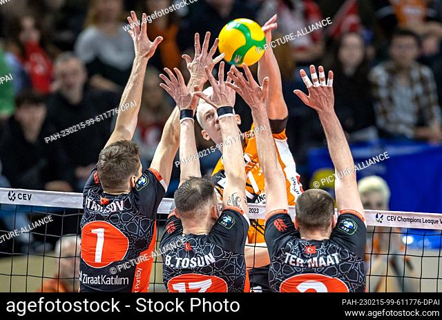 15 February 2023, Berlin: Volleyball, men: Champions League, Berlin Volleys - Ziraat Bankasi, knockout round, round of 16, second legs, Max-Schmeling-Halle