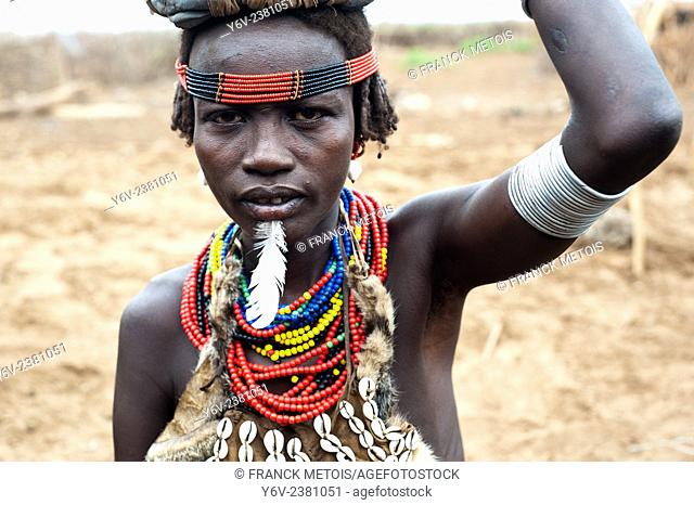 Woman belonging to the Dhasanech tribe. Omo valley ( Ethiopia)