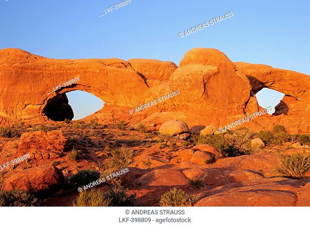 North Window and South Window, Window Section, Arches National Park, Moab, Utah, Southwest, USA, America