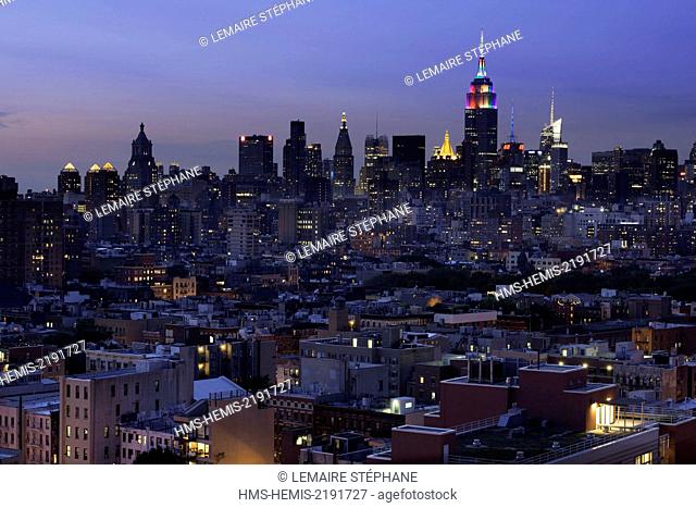 United States, New York City, Brooklyn, Manhattan view with the Empire State Building
