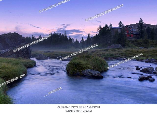 Sunset at the Bosio alpine hut, Valmalenco, Valtellina, Lombardy, Italy, Europe