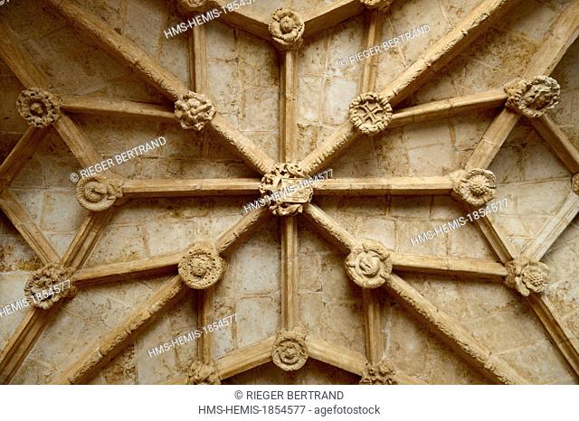 Portugal, Lisbon, Belem district, Hieronymites Monastery (Mosteiro dos Jeronimos), listed as World Heritage by UNESCO, detail of the cloister vault