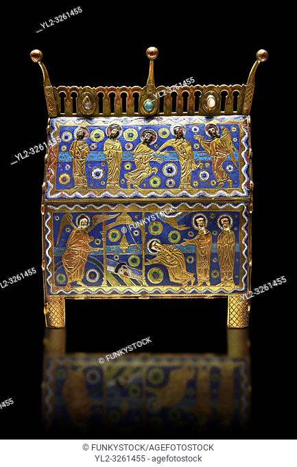Gothic chest decorated with the Resurection of Christ from Limoges Circa 1220. Engraved copper with inlaid enamel enamel champlevé and glass on wooden core