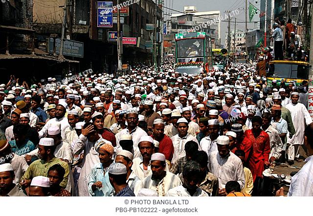 A rally is brought out on the occasion of Eid-e-Miladunnabi and roamed around the Chittagong city Thousands of people attended this Jasne Jalus procession...