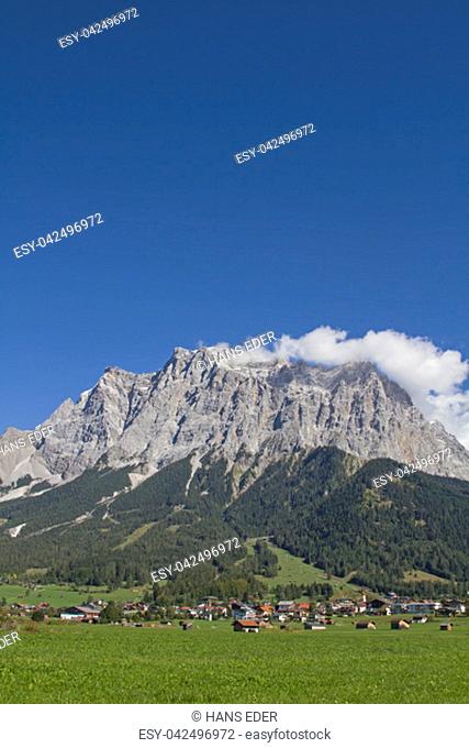 Ehrwald is the main town of the popular holiday area Zugspitzarena and is located in front of the mighty Zugspitze Massif