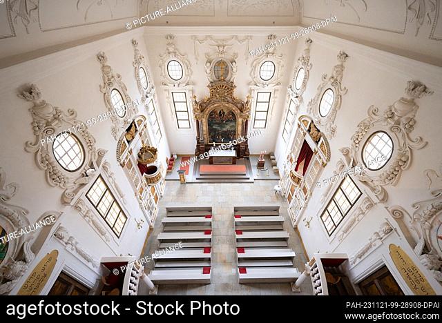 21 November 2023, Saxony, Moritzburg: View of the Catholic castle chapel of St. Trinitatis in Moritzburg Castle, the former hunting lodge of the Wettin dynasty