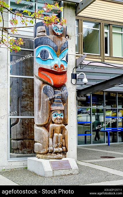 Totem Pole, BC Ferry Terminal, Horseshoe Bay, West Vancouver, British Columbia, Canada