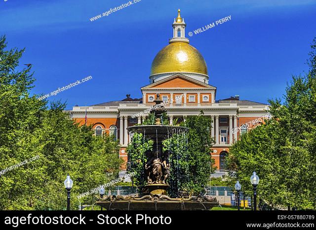 Brewer Fountain Boston Common Golden Dome State House Boston Massachusetts. Fountain cast in 1868 by Lenard. Massachusetts State House built 1798 and gold leaf...