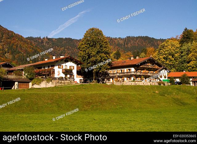 Rottach-Egern, Tegernsee, Häuser, Einfamilienhäuser, wohnen, Dorf, Tal, Oberbay