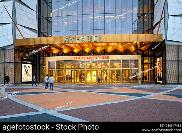 SEOUL, SOUTH KOREA - April 1, 2016 : Entrance of recently opened Lotte Avenuel Koreaâ€™s largest department store dedicated to top-shelf luxury goods