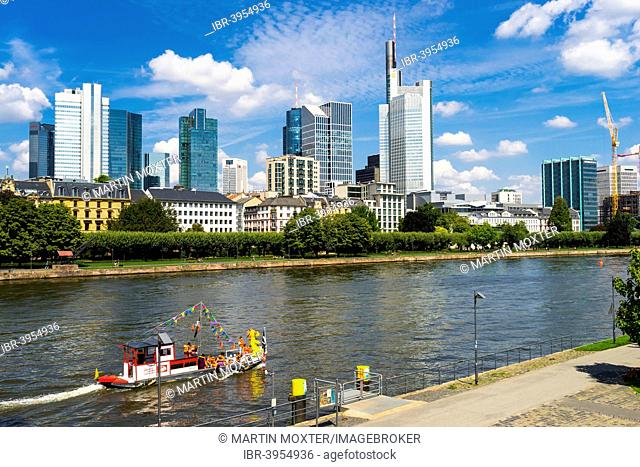 Main bank with skyscarpers, Commerzbank Tower, European Central Bank, Opernturm, Hessische Landesbank, TaunusTurm, Frankfurt am Main, Hesse, Germany