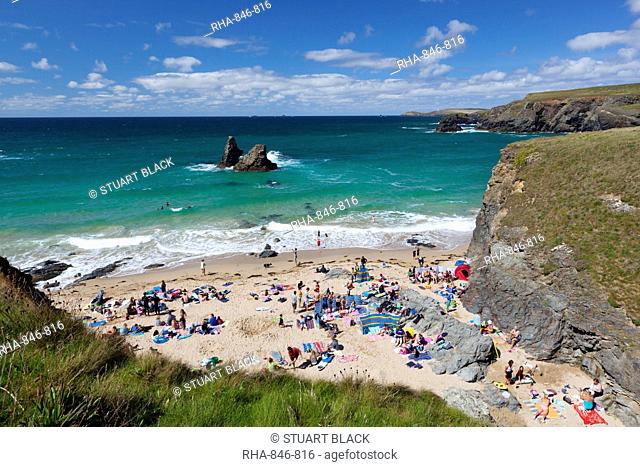 Small beach on North Cornwall coast, Porthcothan, near Newquay, Cornwall, England