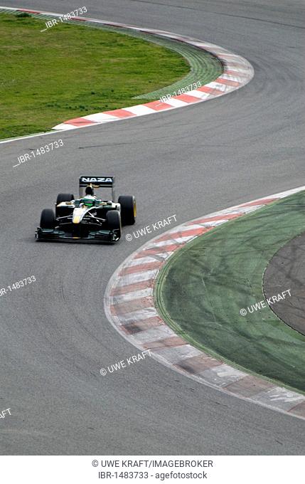 Motorsports, Heikki Kovalainen, FIN, in a Lotus T127 race car, Formula 1 testing at the Circuit de Catalunya race track in Barcelona, Spain, Europe