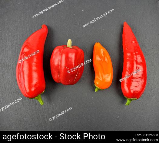 Paprika auf Schiefer - Ball pepper on slate