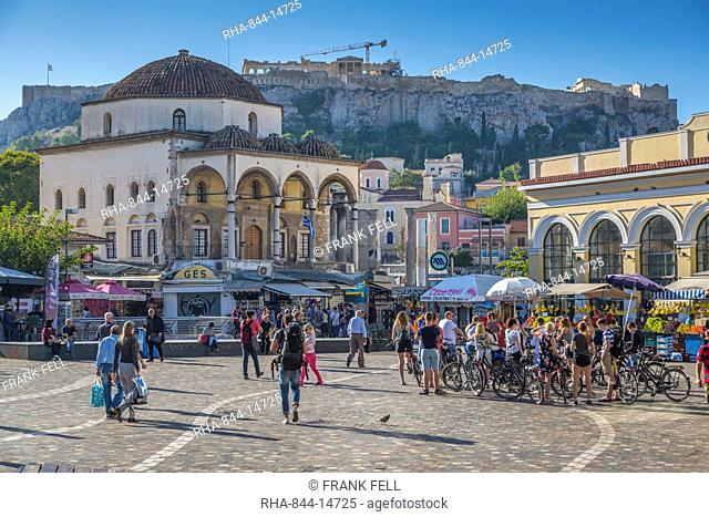View of Monastiraki Square with The Acropolis visible in the background, Monastiraki District, Athens, Greece, Europe