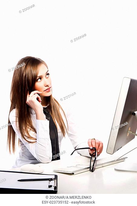 girl works at the computer