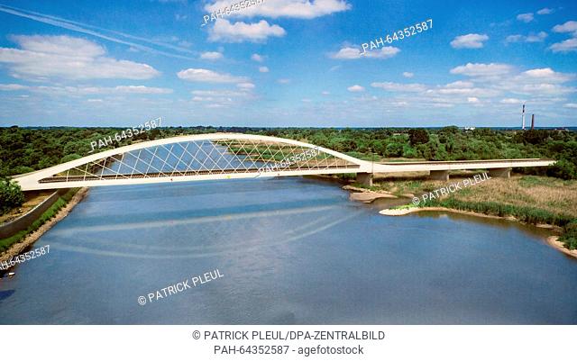 Image of a computer illustration of the winning Network arch bridge design at the German-Polish border river Oder between Kuestrin-Kietz,  Germany, and Kostrzyn