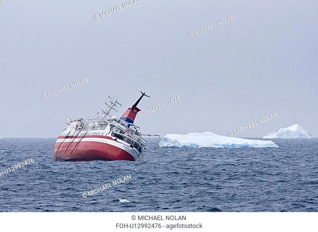 Rescue operation for sinking ship in Antarctica